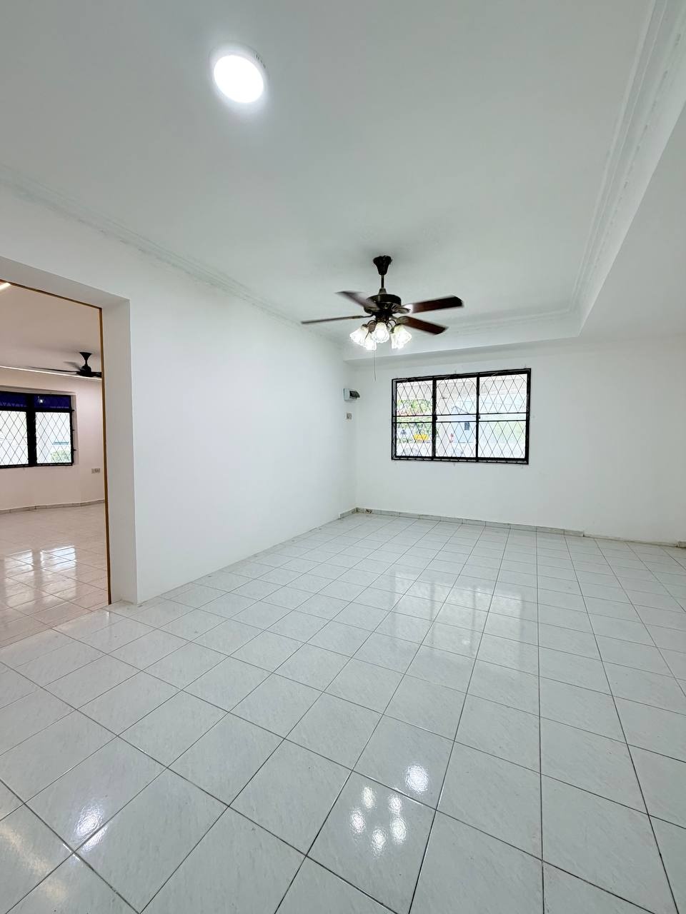 Taman Johor Jaya 2 Sty Low Cost Corner Lot,Jalan Keembong,Johor Bahru image