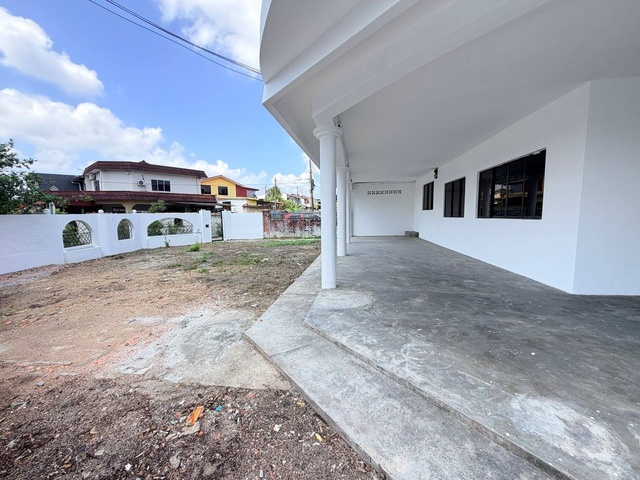 Taman Johor Jaya 2 Sty Low Cost Corner Lot,Jalan Keembong,Johor Bahru image