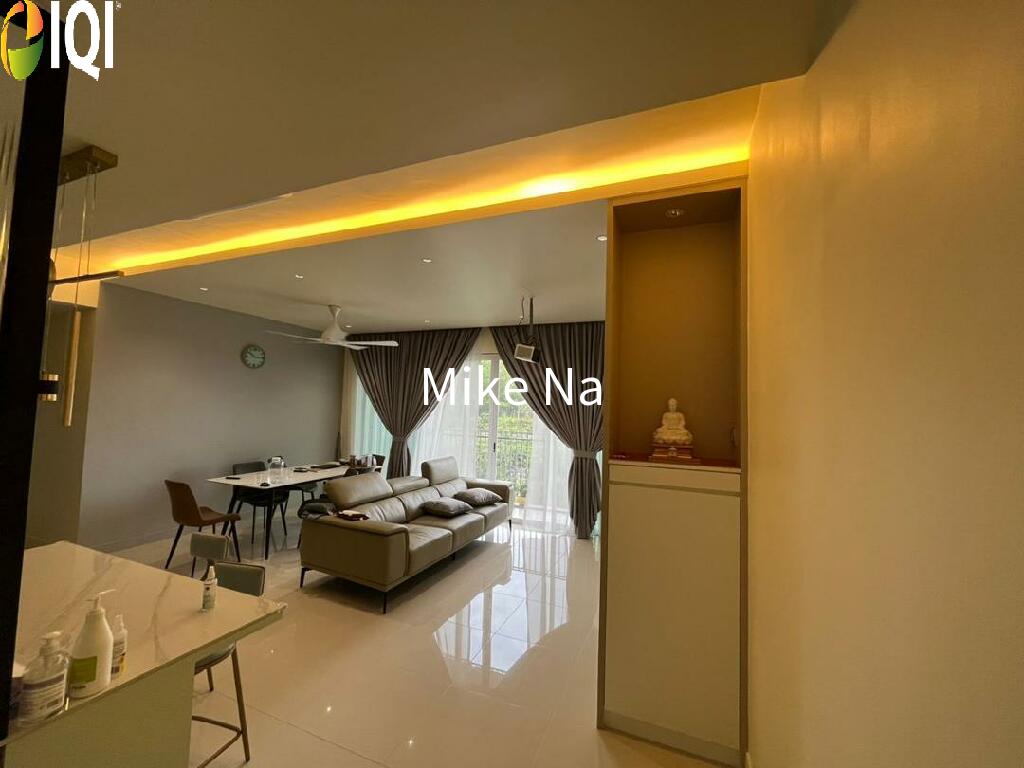 Lakefront Condominium | Emerald Hills @ Alam Damai image
