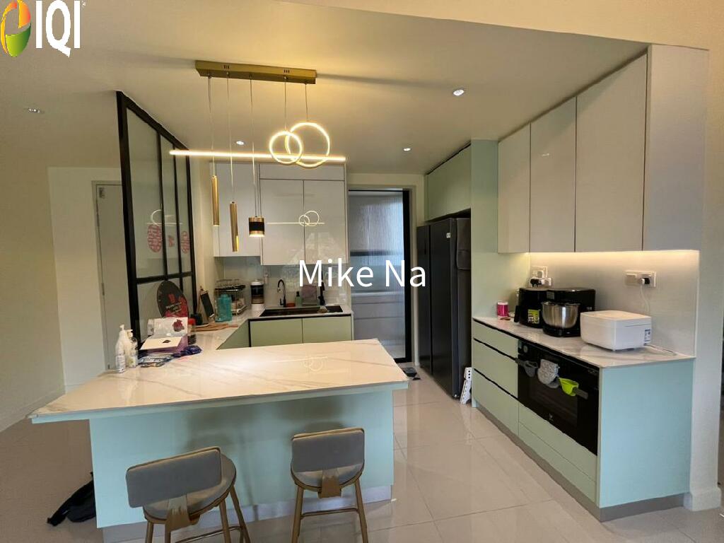 Lakefront Condominium | Emerald Hills @ Alam Damai image