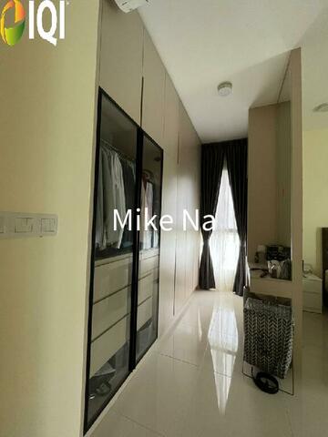 Lakefront Condominium | Emerald Hills @ Alam Damai image