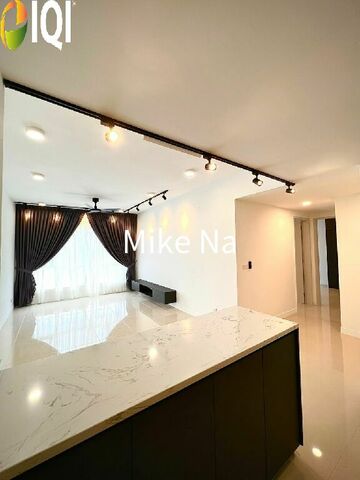 Lakefront Condominium | Emerald Hills @ Alam Damai image