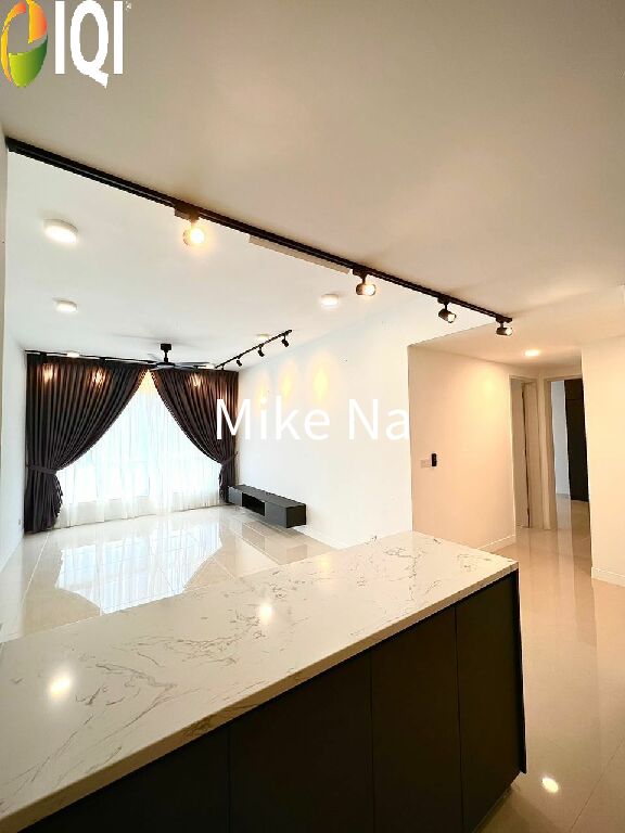 Lakefront Condominium | Emerald Hills @ Alam Damai image