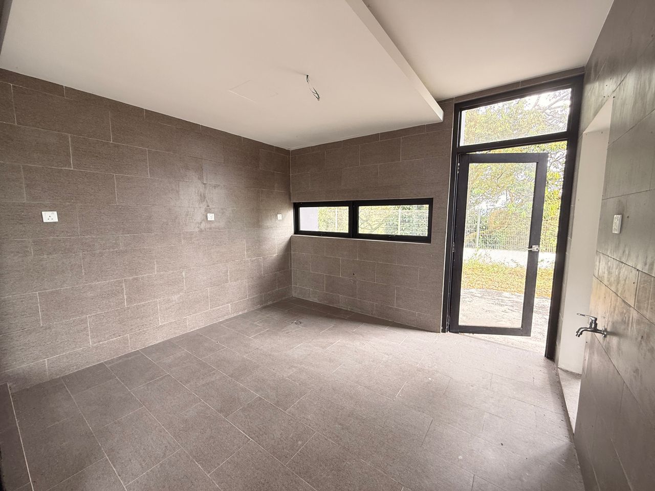 Kangkar Pulai 2.5 Storey Semi D,Design Bohemian Style,Cube On Hill image