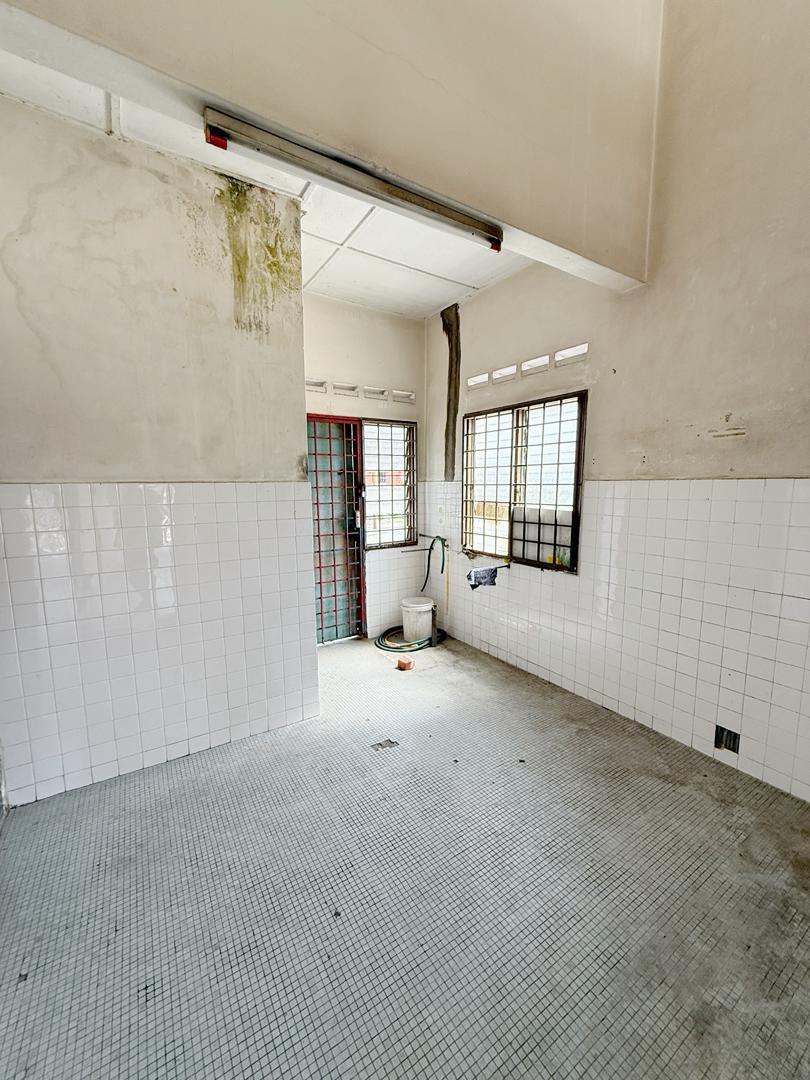Puteri Wangsa 1 Sty Corner Lot,Jalan Keris,Ulu Tiram,Original Condition image