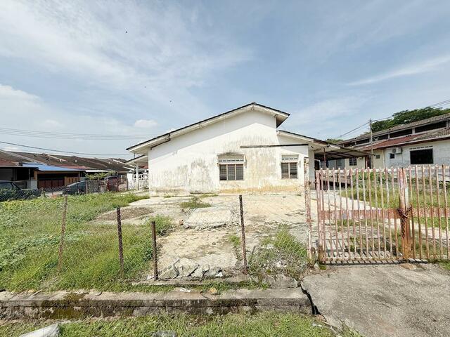 Puteri Wangsa 1 Sty Corner Lot,Jalan Keris,Ulu Tiram,Original Condition image