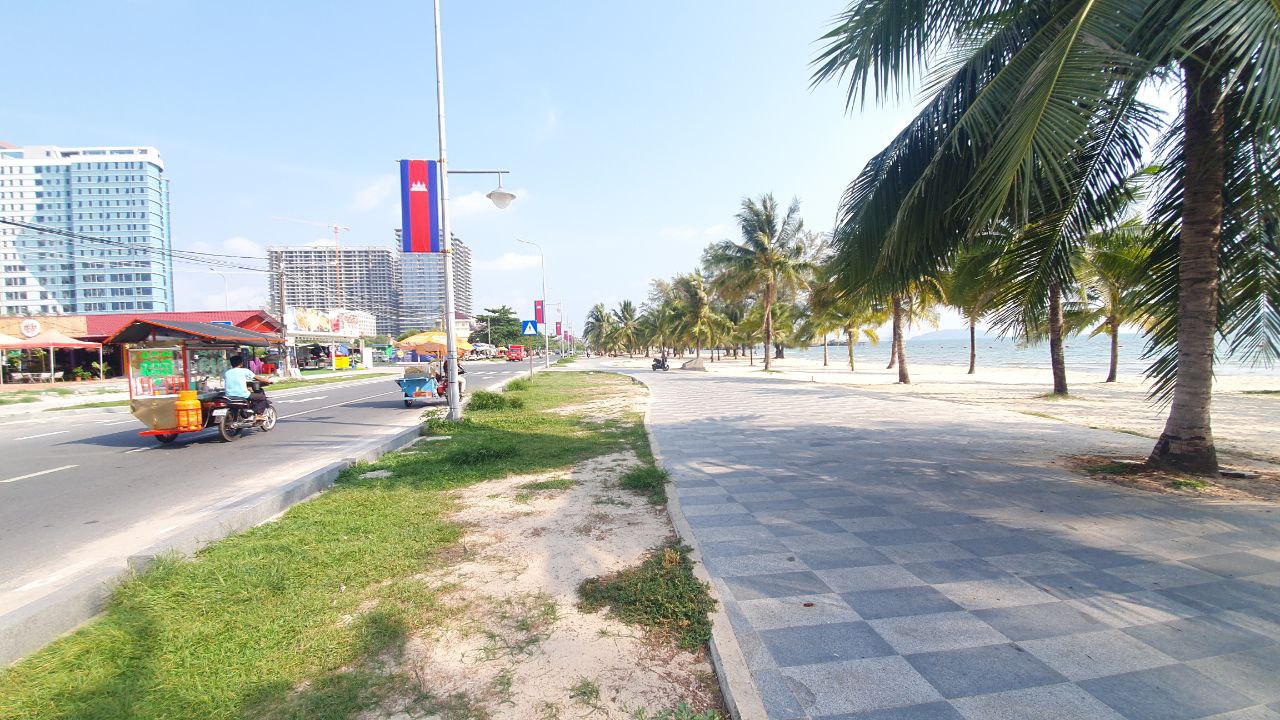 Land in from of Otres Beach image