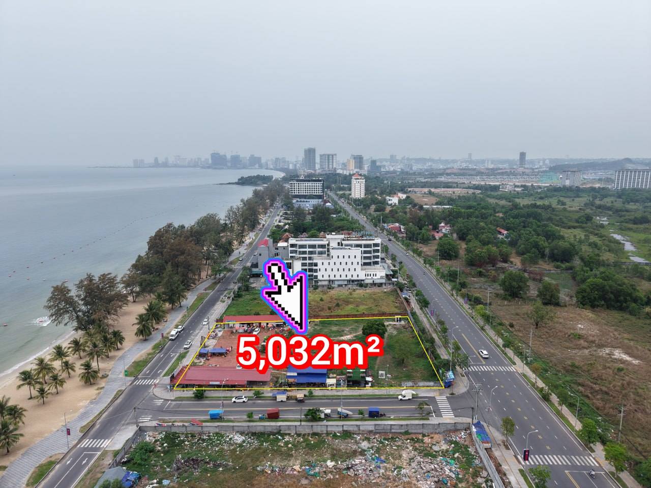 Land in from of Otres Beach image
