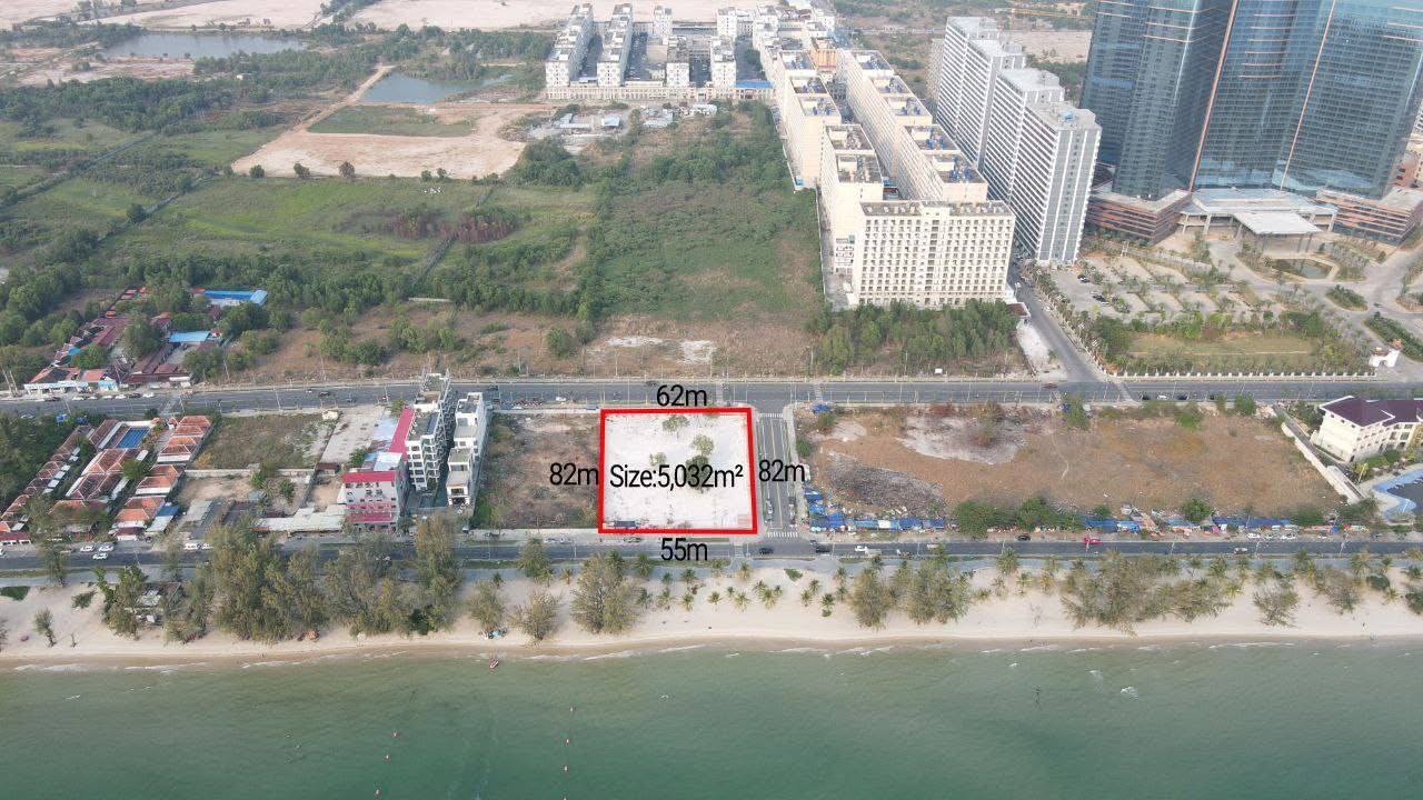 Land in from of Otres Beach image