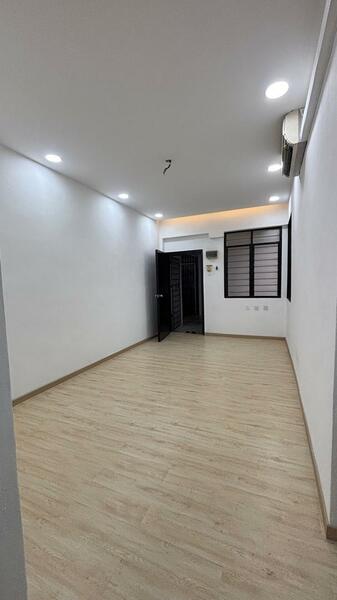 Taman Daya Medium Cost Flat,Jalan Enau,Johor Bahru,Renovated,Level 4