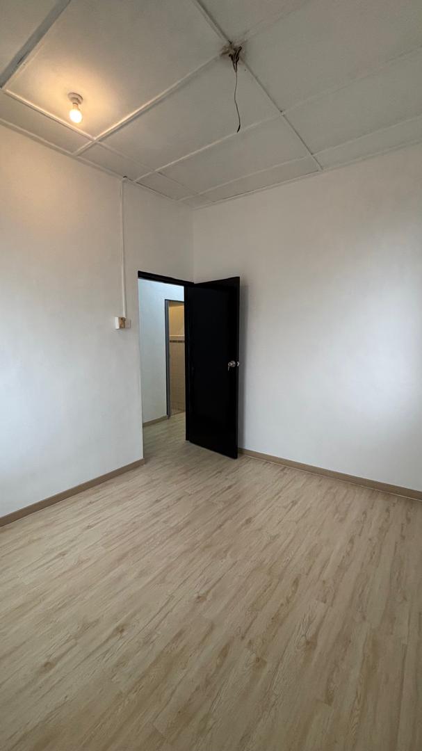 Taman Daya Medium Cost Flat,Jalan Enau,Johor Bahru,Renovated,Level 4 image