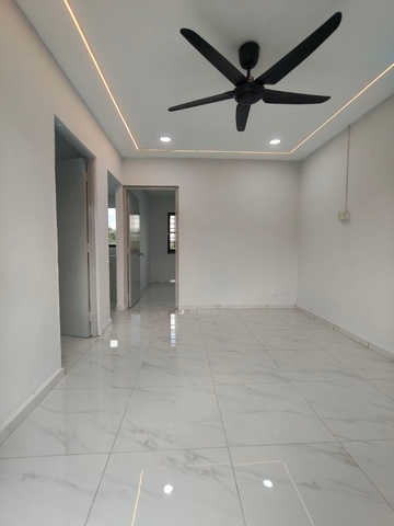 Tmn Cempaka Low Cost Flat,Level 4,Tampoi,Skudai,Johor Bahru,Full Loan photo