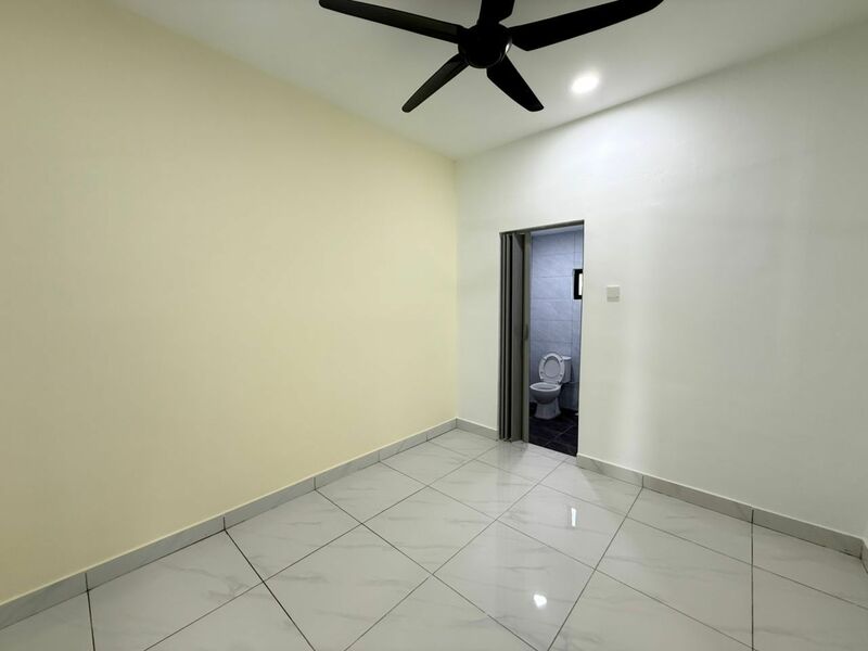 Taman Zamrud 1 Sty Low Cost,Jalan Zamrud,Ulu Tiram,Renovated,Extend