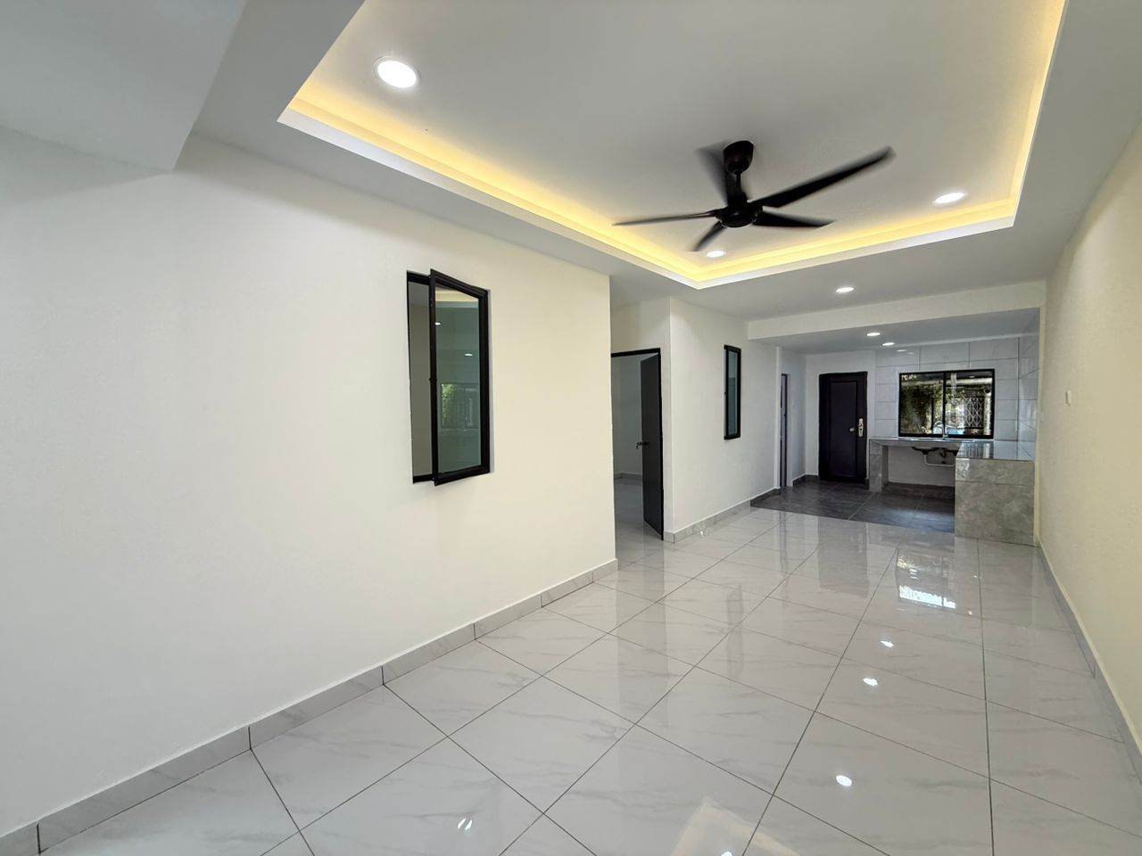 Taman Zamrud 1 Sty Low Cost,Jalan Zamrud,Ulu Tiram,Renovated,Extend image