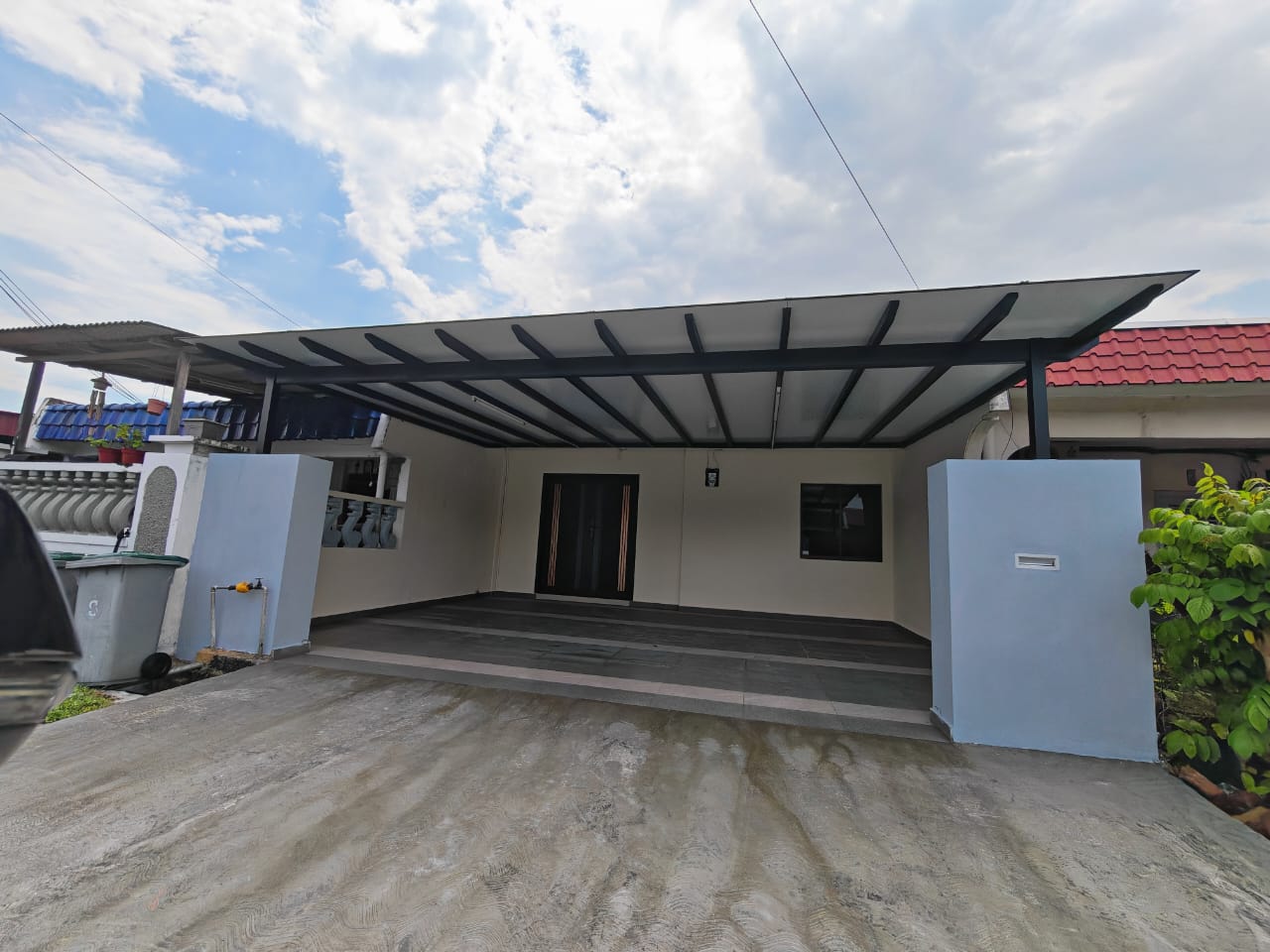 Taman Bukit Kempas Single Storey Low Cost,Renovated,Johor Bahru,Tampoi image