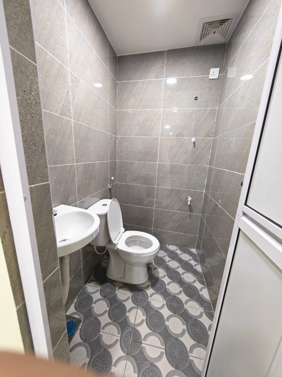 Taman Bukit Kempas Single Storey Low Cost,Renovated,Johor Bahru,Tampoi image