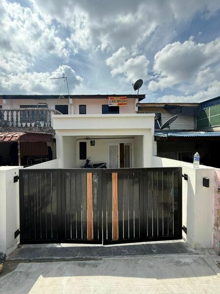 Bandar Baru Permas Jaya 2 Sty Low Cost,Renovated,Johor Bahru,Full Loan,Extend