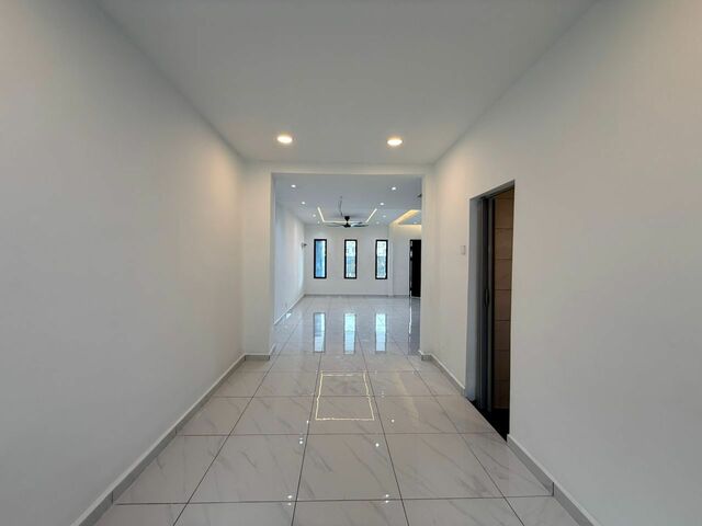 Taman Sri Putri Double Storey Terrace,Jalan Timah,Skudai,Renovated,Extend image