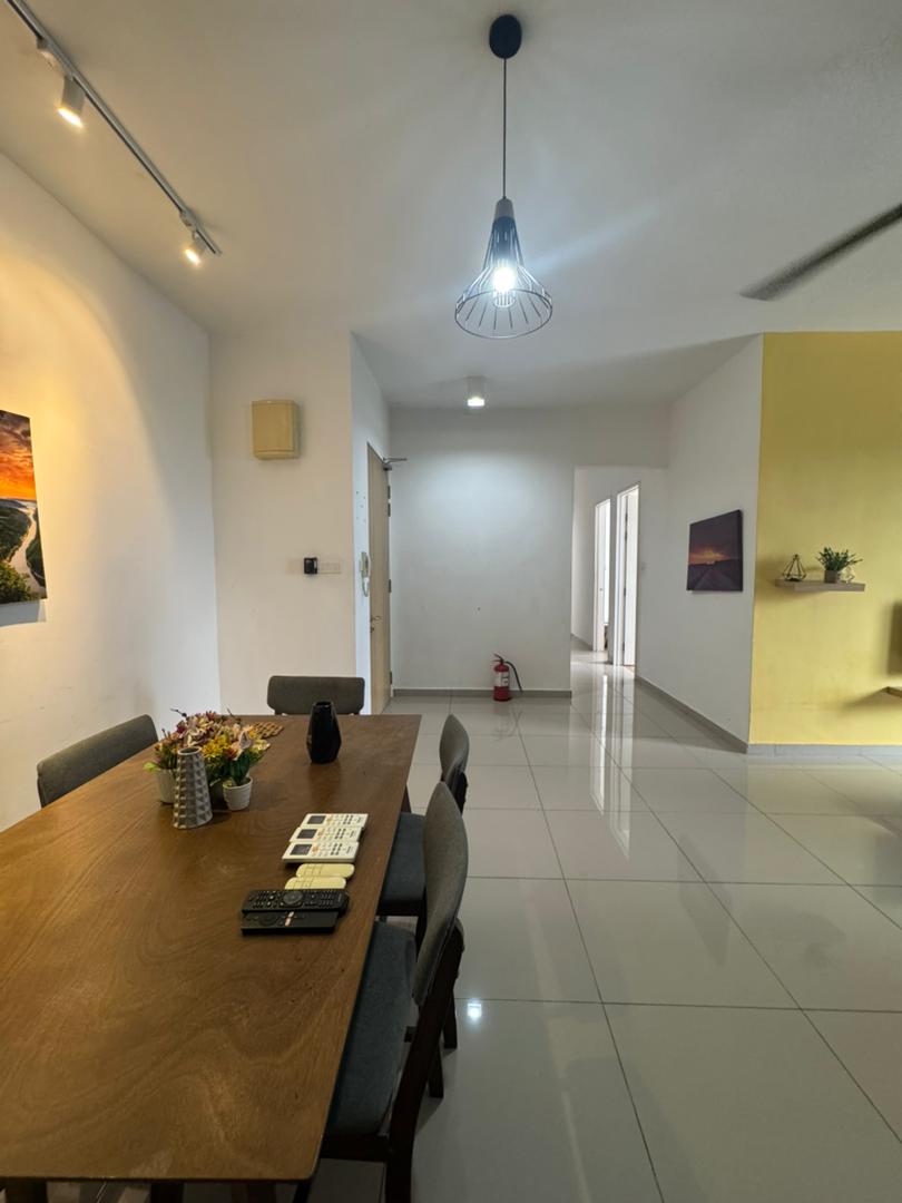THE RIVERSIDE RESIDENCE image