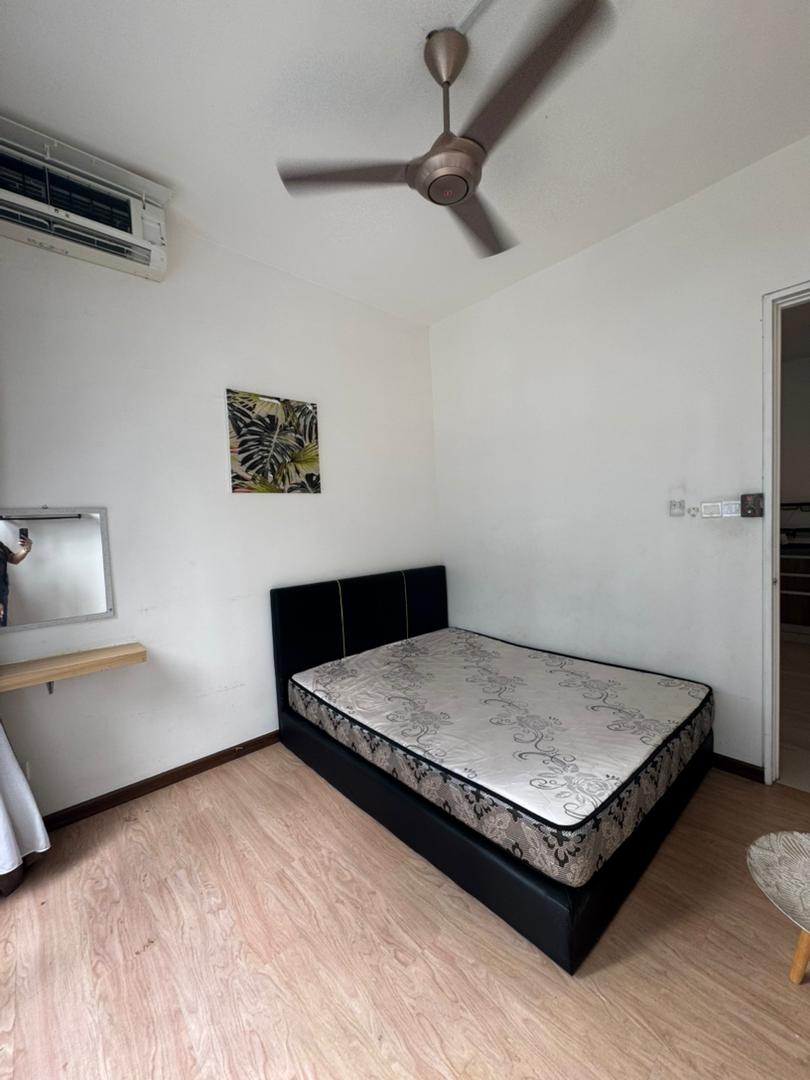 THE RIVERSIDE RESIDENCE image