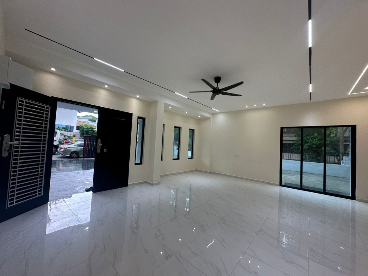 Taman Sri Tebrau 2 Sty Semi D,Jalan Rentaka,Johor Bahru,Renovated,Extend image
