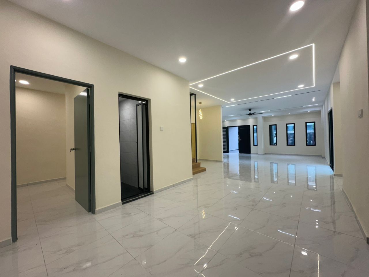 Taman Sri Tebrau 2 Sty Semi D,Jalan Rentaka,Johor Bahru,Renovated,Extend image