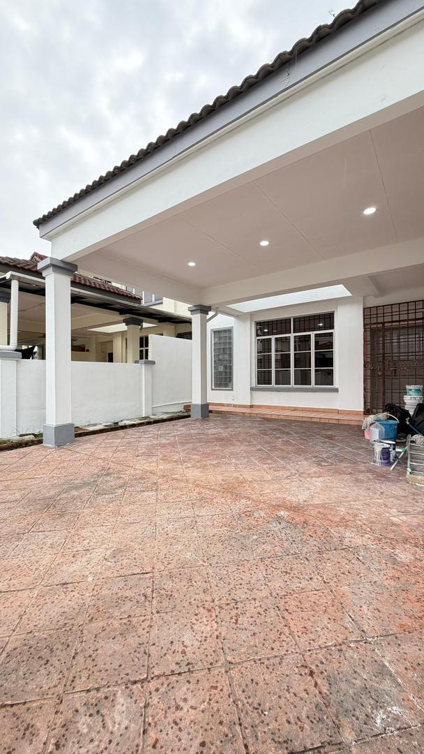 Taman Mutiara Rini 2 Sty Terrace,Jalan Bakti,Skudai,Renovated,Full Loan image
