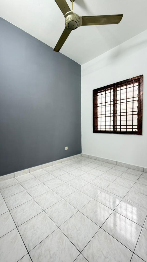 Taman Mutiara Rini 2 Sty Terrace,Jalan Bakti,Skudai,Renovated,Full Loan image