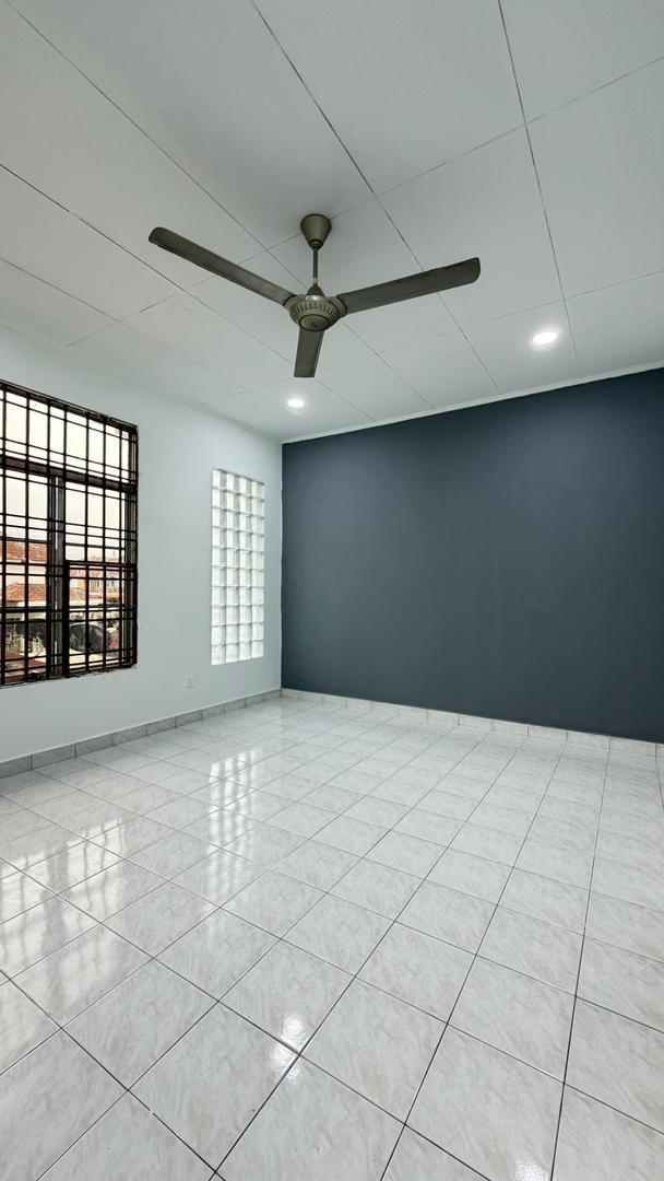 Taman Mutiara Rini 2 Sty Terrace,Jalan Bakti,Skudai,Renovated,Full Loan image