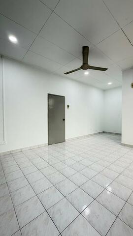 Taman Mutiara Rini 2 Sty Terrace,Jalan Bakti,Skudai,Renovated,Full Loan image