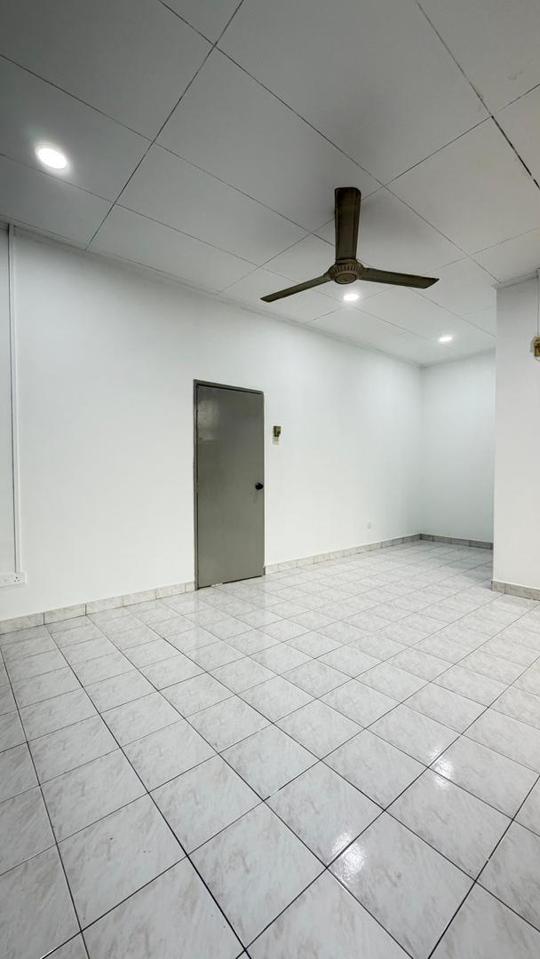 Taman Mutiara Rini 2 Sty Terrace,Jalan Bakti,Skudai,Renovated,Full Loan image