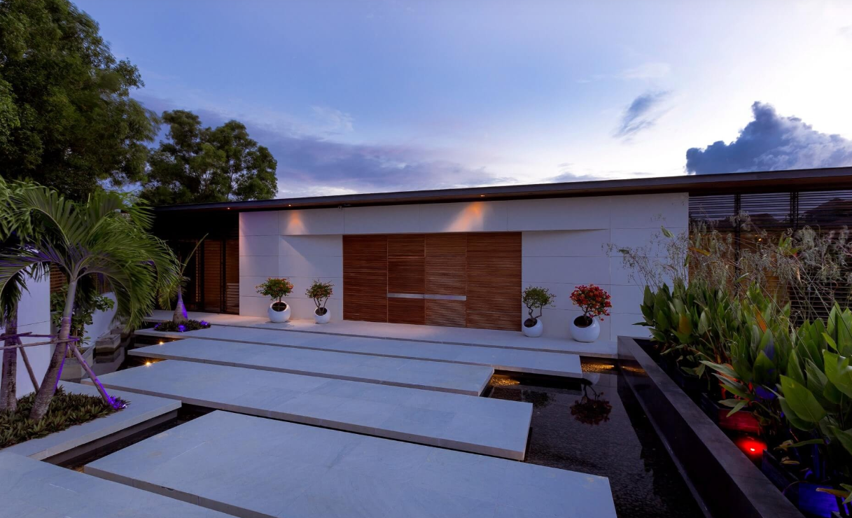Rare Phuket Trophy Villa for Sale — Panoramic Ocean Views & 5-Star Resort Lifestyle at Cliff Top Residence image