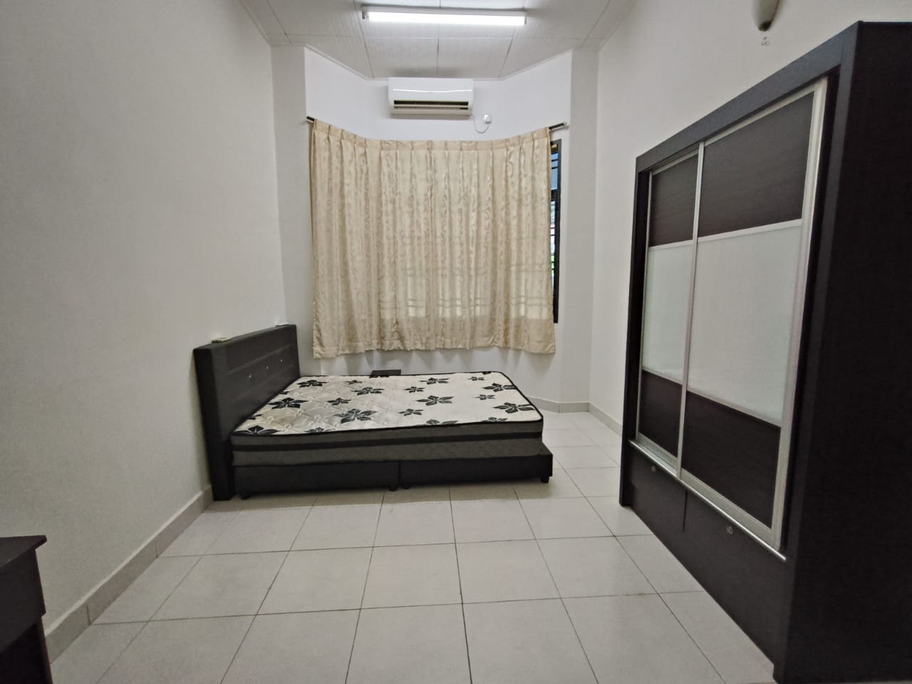Taman Bestari Indah 1 Sty Terrace,Jalan Bestari,Ulu Tiram,Renovated image