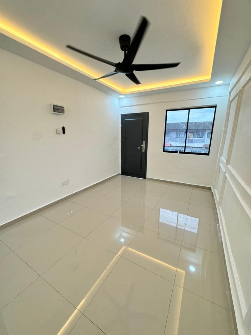 Taman Cendana Low Cost Flat,Pasir Gudang,Level 5,Renovated image