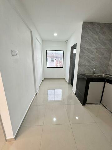 Taman Cendana Low Cost Flat,Pasir Gudang,Level 5,Renovated image
