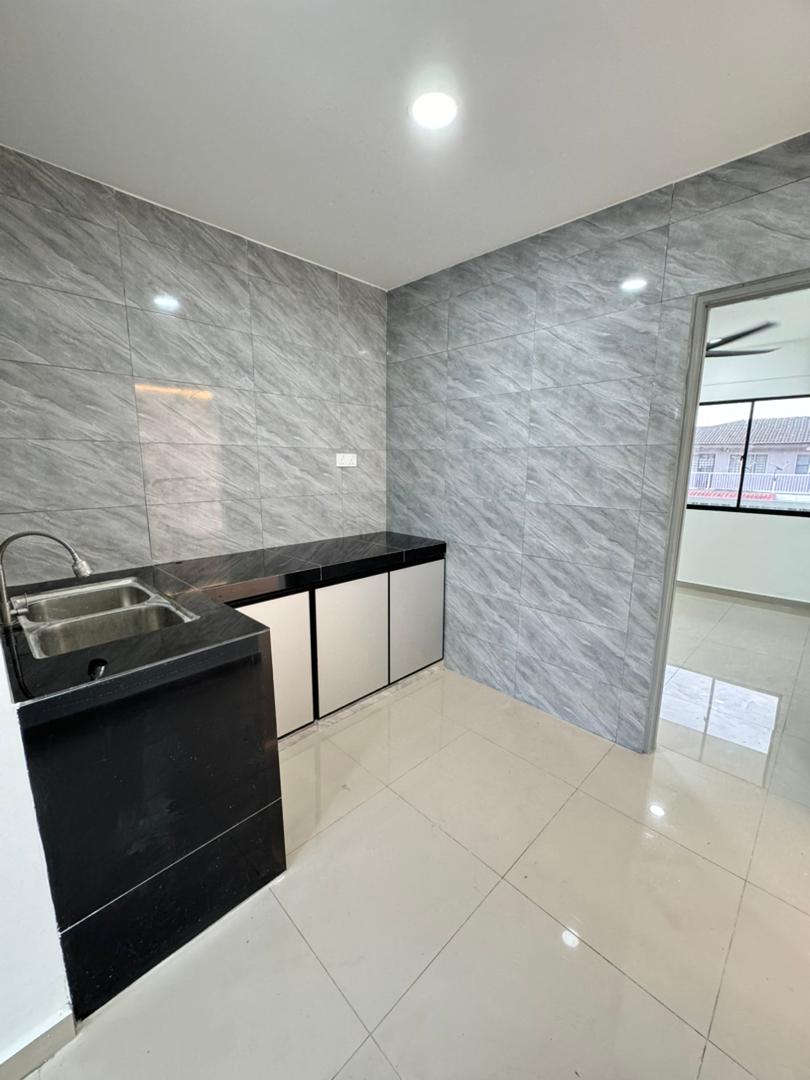 Taman Cendana Low Cost Flat,Pasir Gudang,Level 5,Renovated image