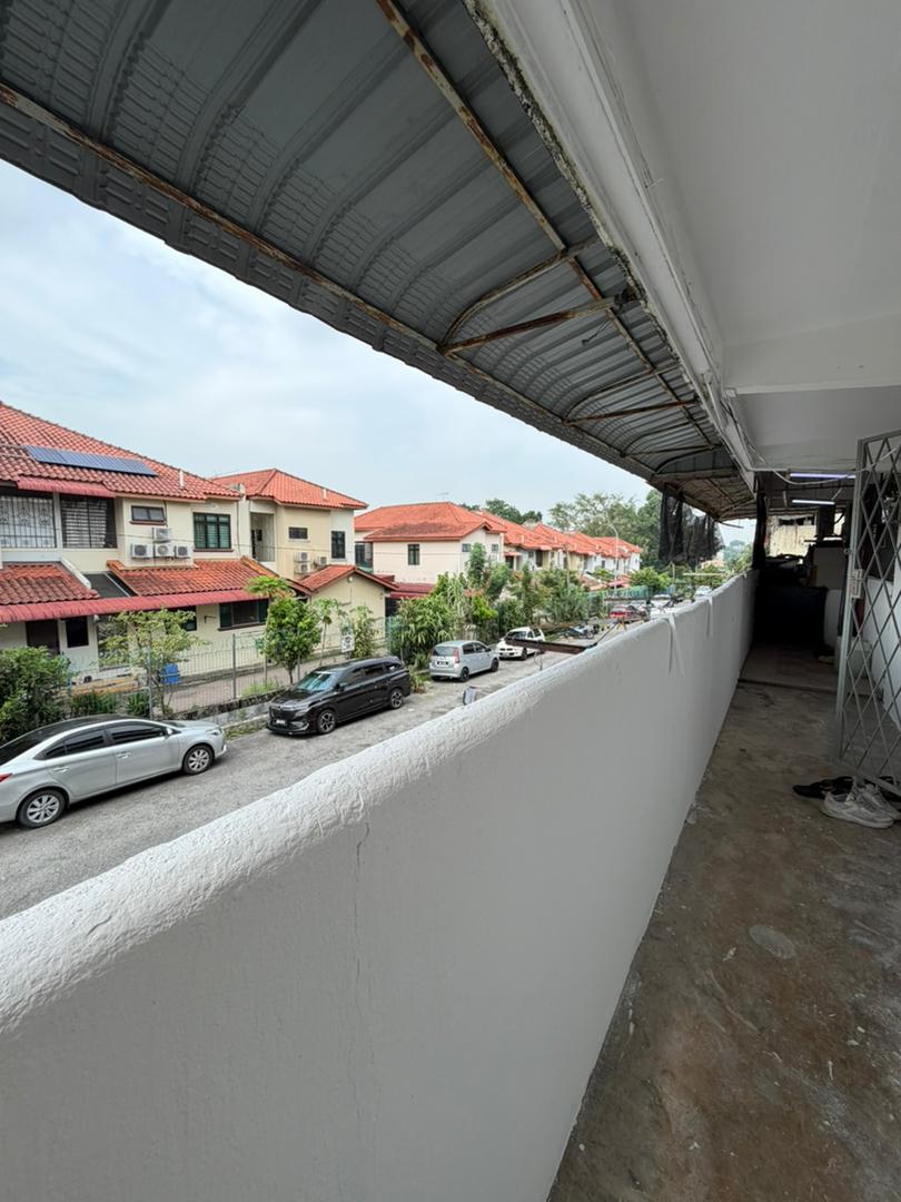 Taman Ungku Tun Aminah Low Cost Flat,Level 1,Renovated,Skudai image