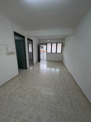 Taman Ungku Tun Aminah Low Cost Flat,Level 1,Renovated,Skudai image
