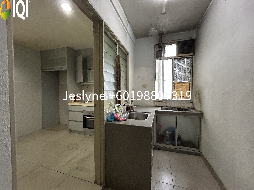 1120 Park Avenue, PJS 1 image