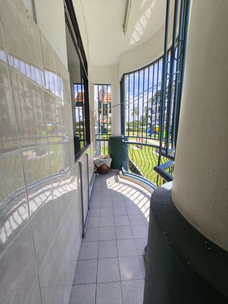INDAH COURT LIKAS APARTMENT image