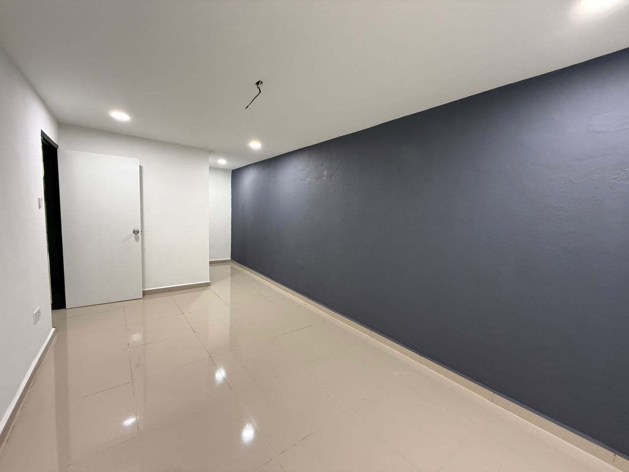 Taman Bunga Ros 1 Sty Semi D,Renovated,Extend,Taman Daya,Johor Bahru image