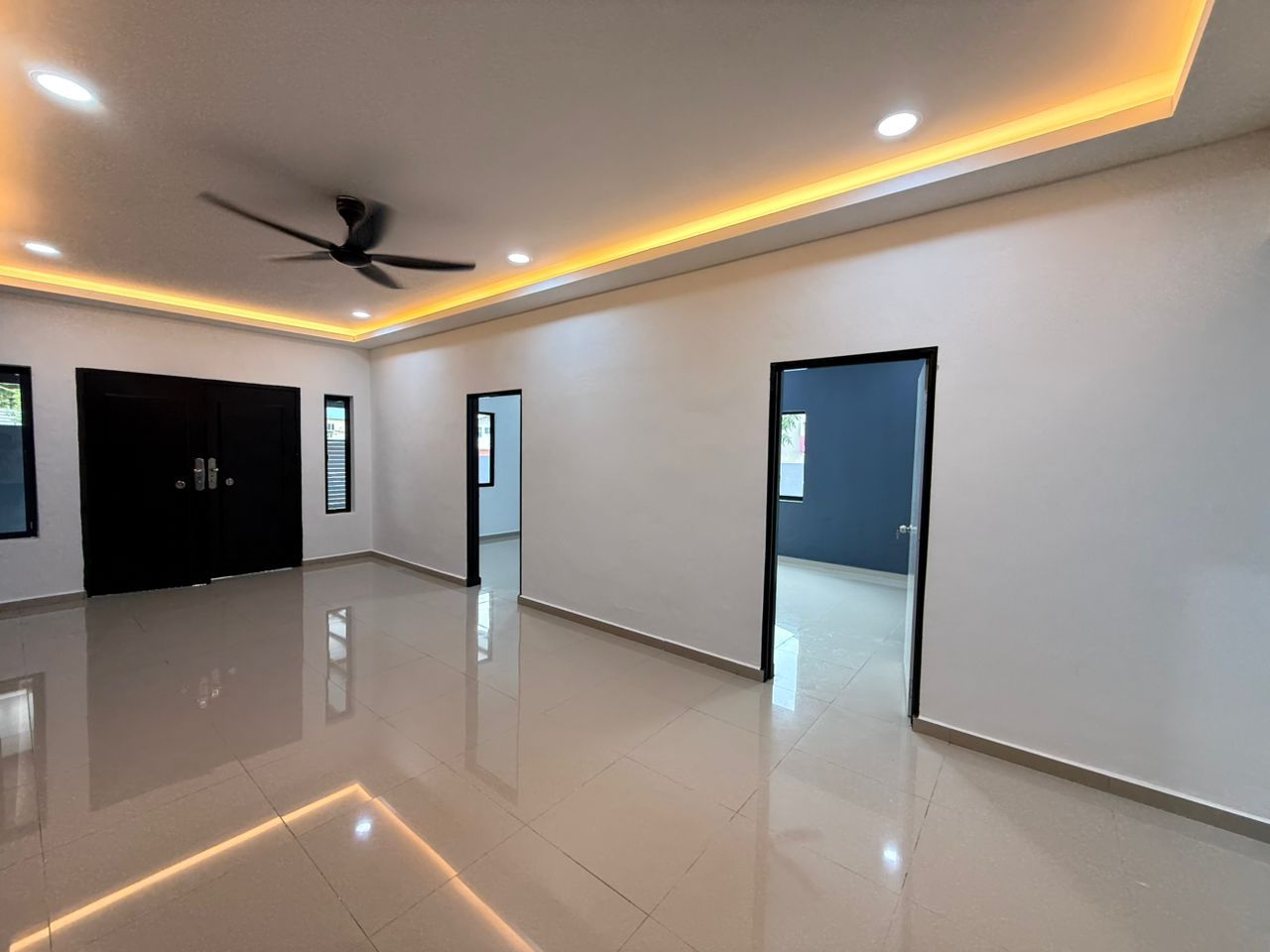 Taman Bunga Ros 1 Sty Semi D,Renovated,Extend,Taman Daya,Johor Bahru image