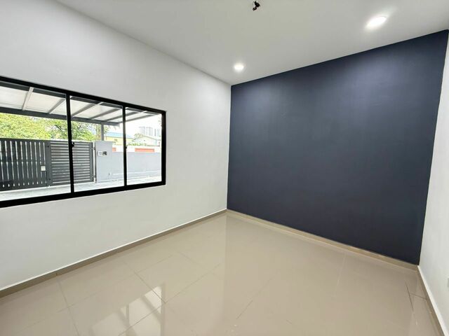 Taman Bunga Ros 1 Sty Semi D,Renovated,Extend,Taman Daya,Johor Bahru image