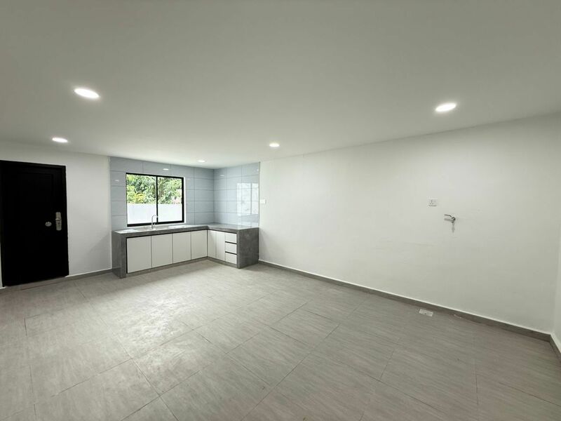 Taman Bunga Ros 1 Sty Semi D,Renovated,Extend,Taman Daya,Johor Bahru