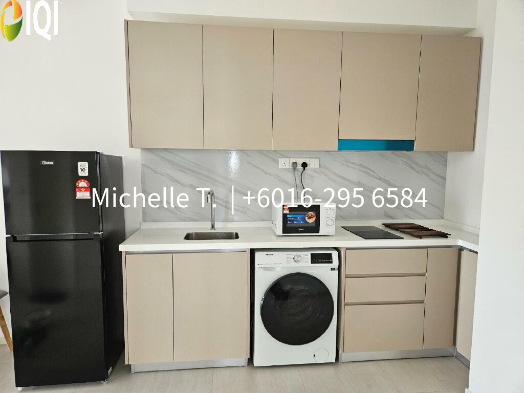 Laurel Residences image