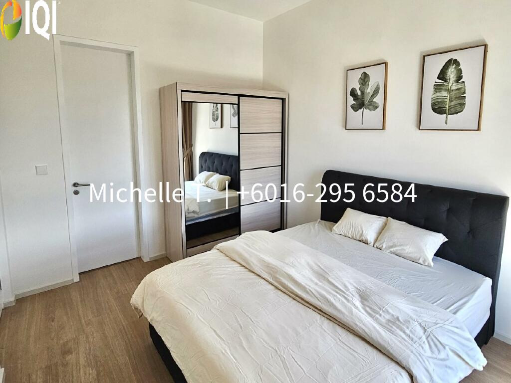 Laurel Residences image