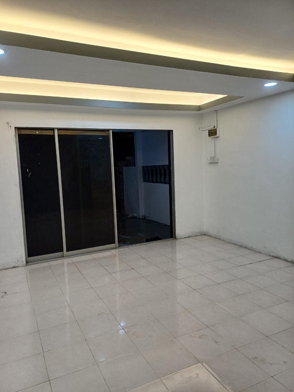 Kluang Barat Double Storey Terrace,Kluang,Johor Bahru,Renovated image