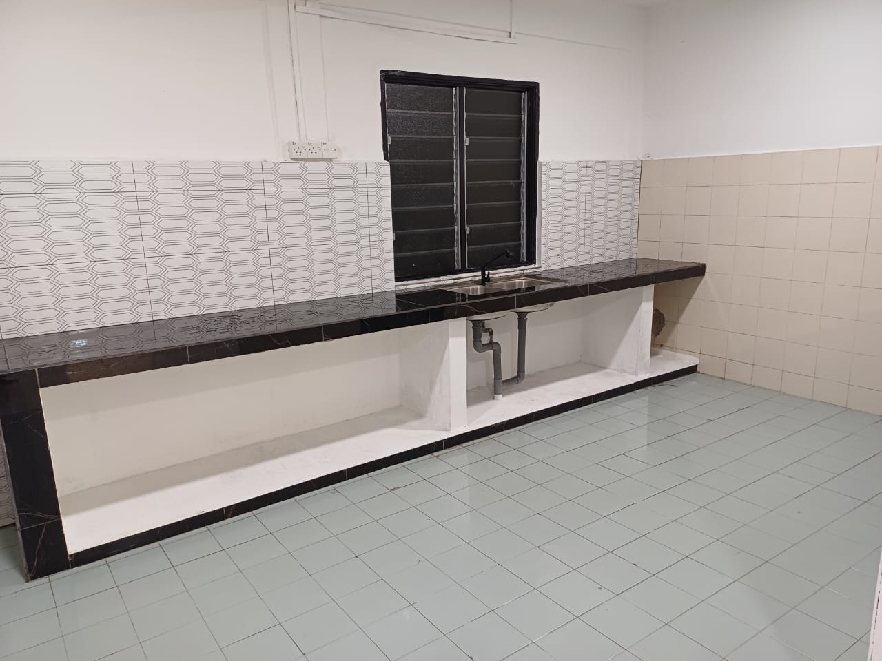 Kluang Barat Double Storey Terrace,Kluang,Johor Bahru,Renovated image