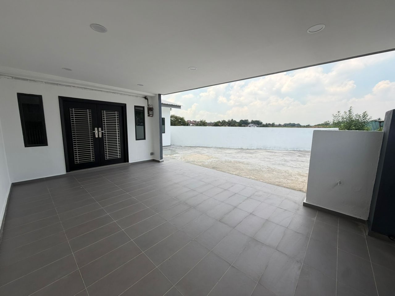 Taman Johor Jaya 2 Sty Low Cost,Jalan Anggerik,Johor Bahru,Corner Lot image