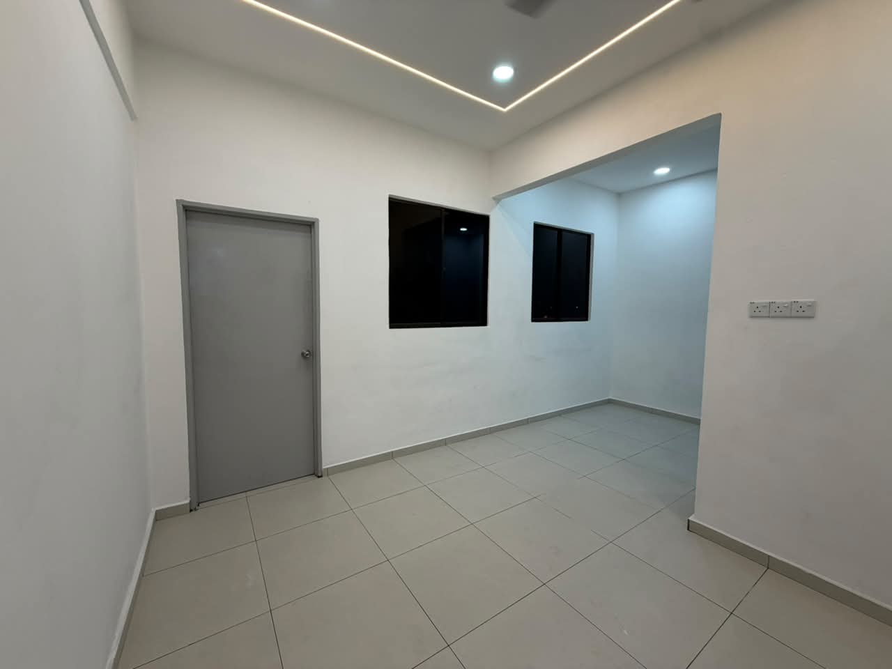 Taman Perling Low Cost Flat,Jalan Camar,Johor Bahru,Level 4,Renovated image